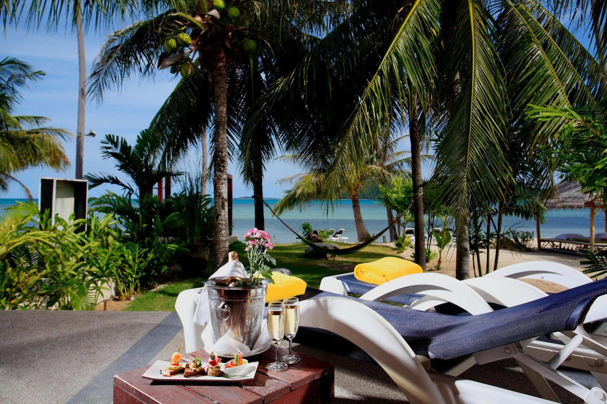 Centra By Centara Coconut Beach Resort Samui - Sha Plus Koh Samui Exterior photo